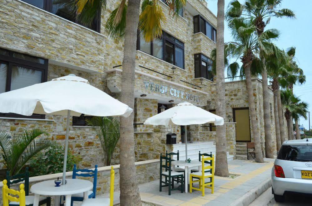 Hotel Vergi Oroklini Buitenkant foto